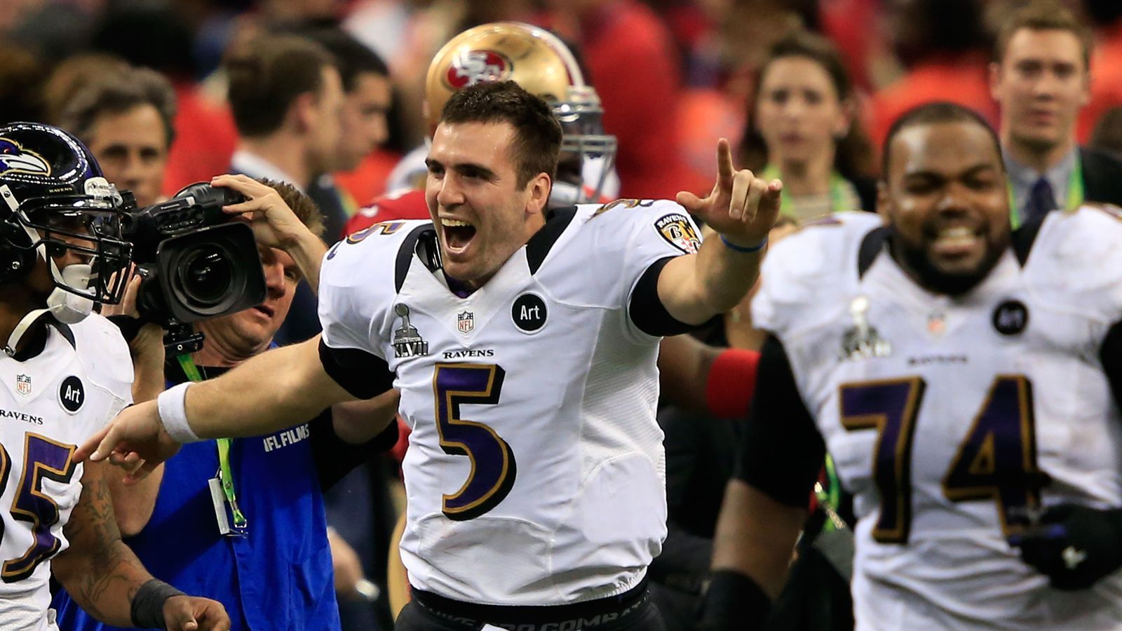 
                <strong>2013 - Super Bowl XLVII - Baltimore Ravens</strong><br>
                2013 ließen sich am Ende die Baltimore Ravens feiern. Mit 34:31 besiegten sie die San Francisco 49ers und sicherten sich zum zweiten Mal den Super-Bowl-Titel.
              