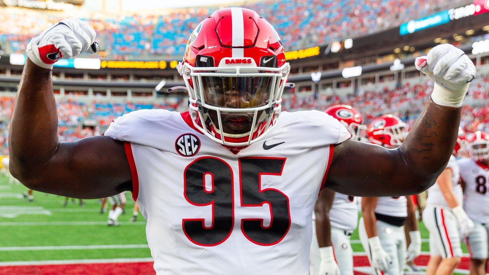 
                <strong>14. Pick: Baltimore Ravens - Devonte Wyatt, DT, Georgia</strong><br>
                Die Baltimore Ravens brauchen Verstärkung in der Defense und wählen dafür Defensive Tackle Devonte Wyatt von der University of Georgia.
              