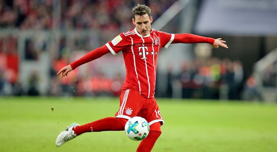 
                <strong>Sebastian Rudy (FC Bayern)</strong><br>
                Der umsichtige Ballverteiler. Steckt das Leder anfangs super zu Robben durch, der nur durch ein Foul gebremst werden kann. Vor einigen Fehlpässen ist aber natürlich auch Rudy nicht gefeit. Im Defensivverhalten ohne Mängel. ran-Note: 3
              