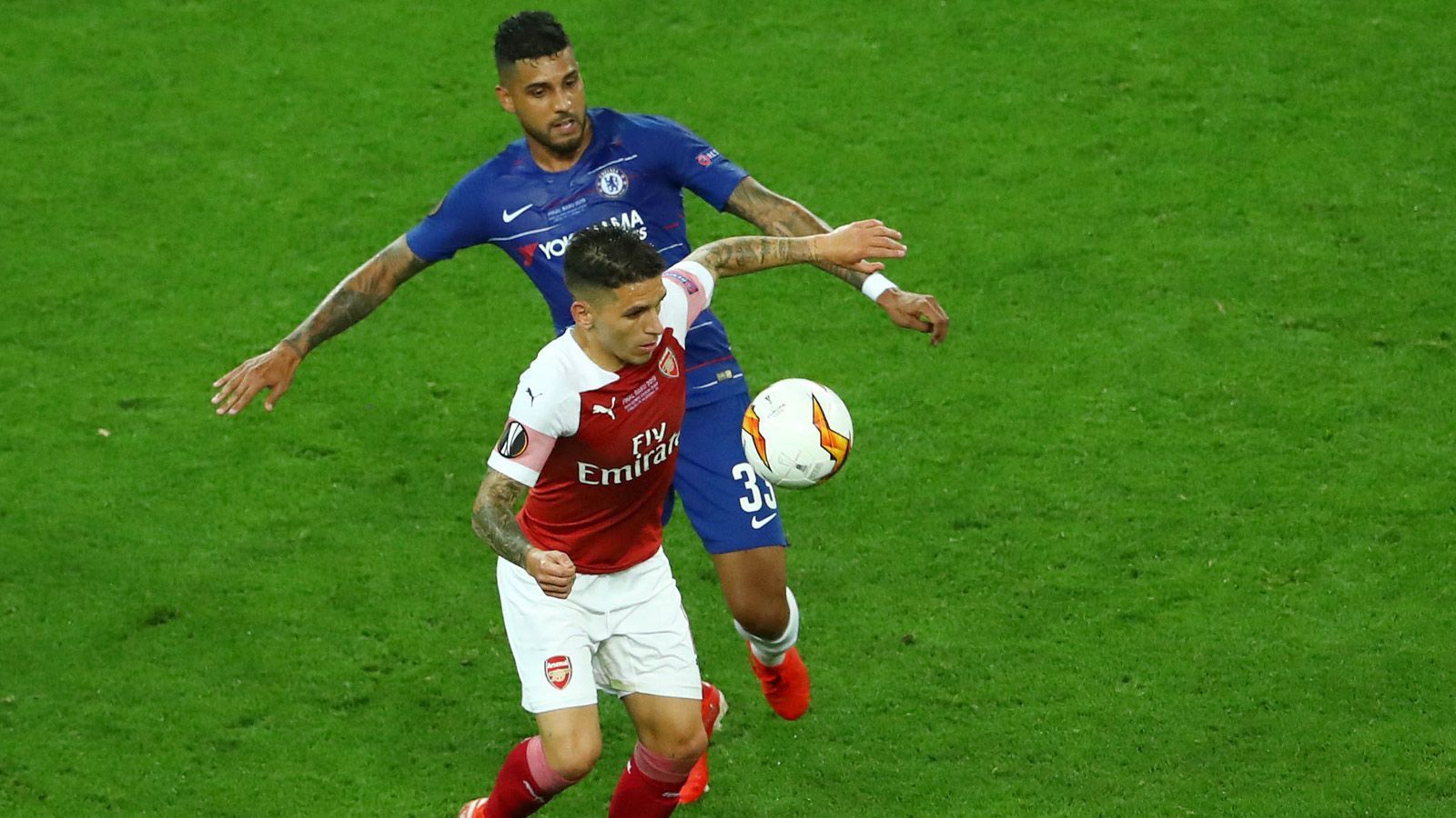 
                <strong>Lucas Torreira</strong><br>
                Sichert in der ersten Halbzeit ab, sodass sein Nebenmann Xhaka sich öfter offensiv einbringen kann. Macht das ganz ordentlich. Nach vorne kommen von ihm so gut wie keine Impulse. Wird deshalb nach 67 Minuten ausgewechselt. ran-Note: 4
              