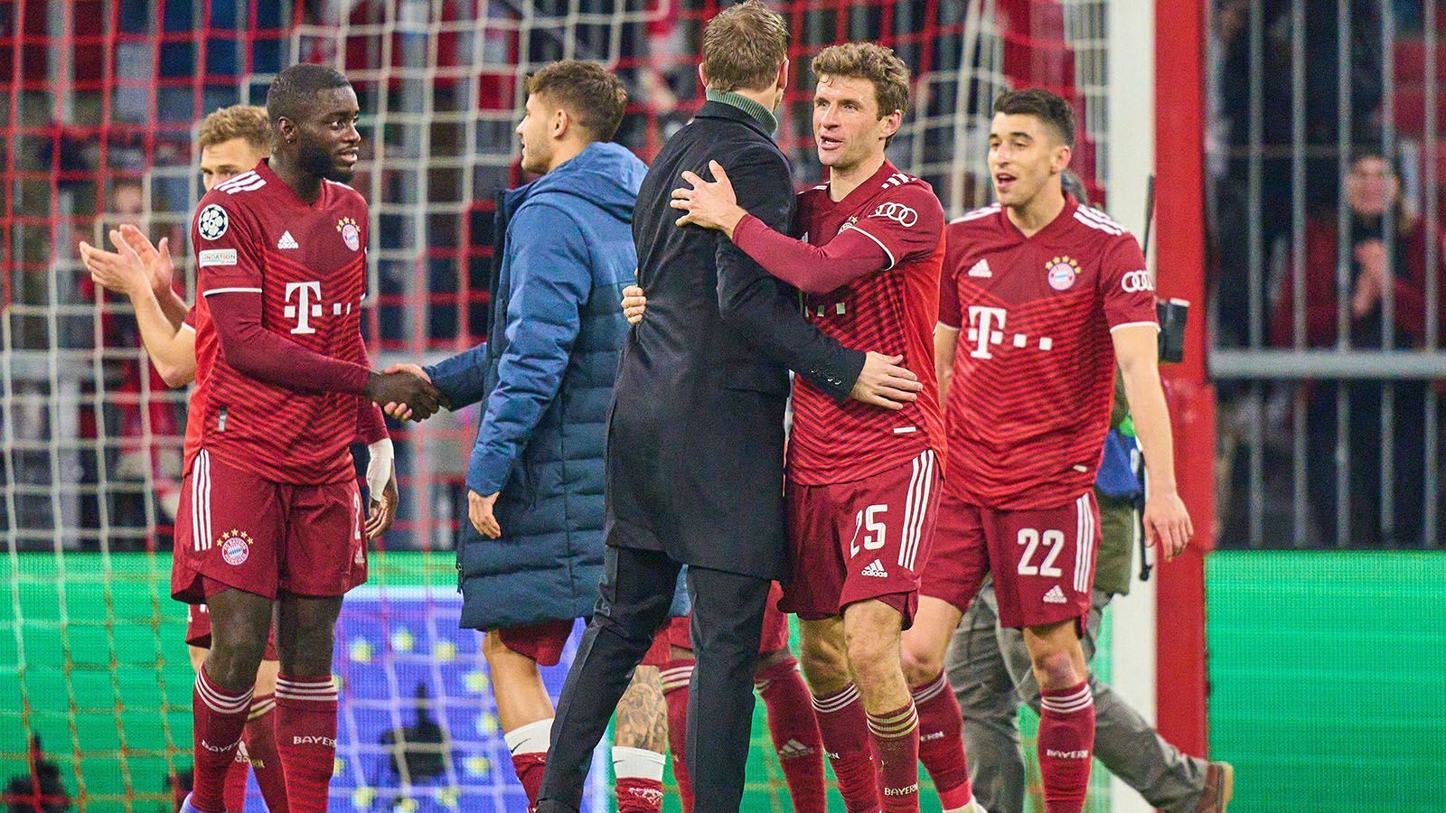 
                <strong>3. Platz: FC Bayern München</strong><br>
                Dem FC Bayern war mal wieder das Losglück hold. Mit dem FC Villarreal zog der deutsche Rekordmeister eines der vermeintlich "leichtesten" Lose. Auch wenn die Saison der Münchner weit entfernt von "perfekt" ist, geht Bayern als klarer Favorit in das Viertelfinale. Alles andere als ein Weiterkommen wäre sowohl eine riesige Überraschung, als auch eine massive Enttäuschung. In einem möglichen Halbfinale würde der FC Bayern vermutlich auf den FC Liverpool treffen (sollten sich die "Reds" gegen Benfica Lissabon durchsetzen). 
              