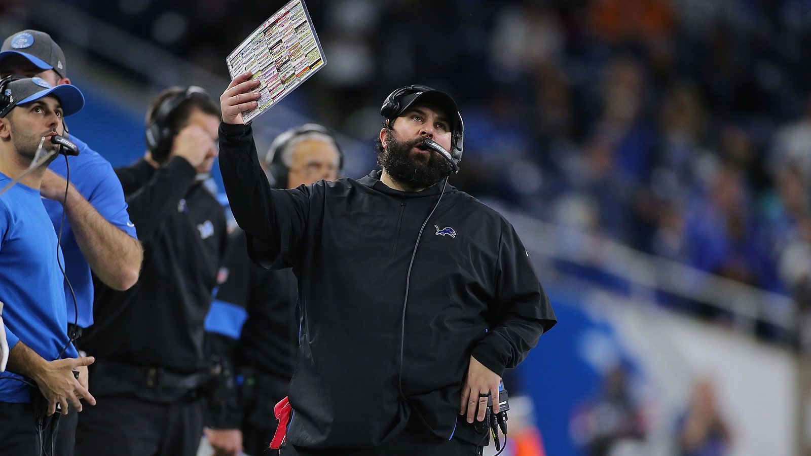 
                <strong>Die Detroit Lions suchen einen Nachfolger von Matt Patricia</strong><br>
                Es hatte sich bereits über Wochen und Monate angedeutet, zwei Tage nach dem 25:41 an Thanksgiving gegen die Houston Texans haben die Detroit Lions ihren Head Coach Matt Patricia dann tatsächlich vor die Tür gesetzt. Damit folgt natürlich zugleich die Frage: Wer folgt auf den dreimaligen Super-Bowl-Champion mit den New England Patriots? ran.de zeigt die Namen, die bereits durch "Motor City" geistern. Allesamt sind aktuell in der NFL beschäftigt.
              