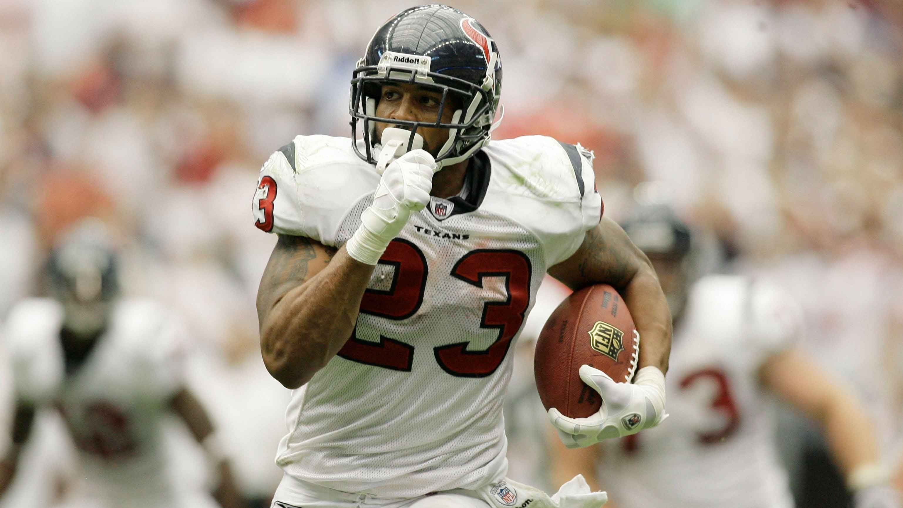 
                <strong>Houston Texans: Arian Foster</strong><br>
                6.472 Yards bei 1.454 Runs - 54 Touchdowns
              