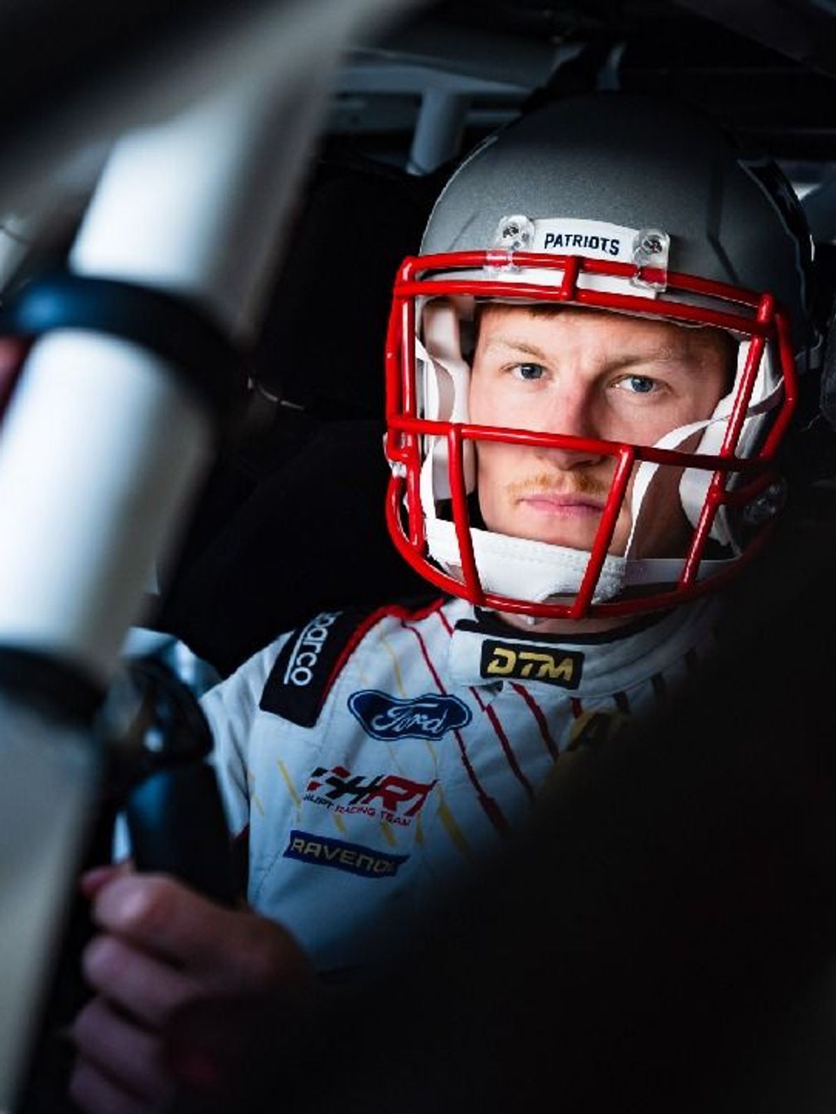 Fabio Scherer mit Football-Helm: Die DTM kooperiert mit den New England Patriots