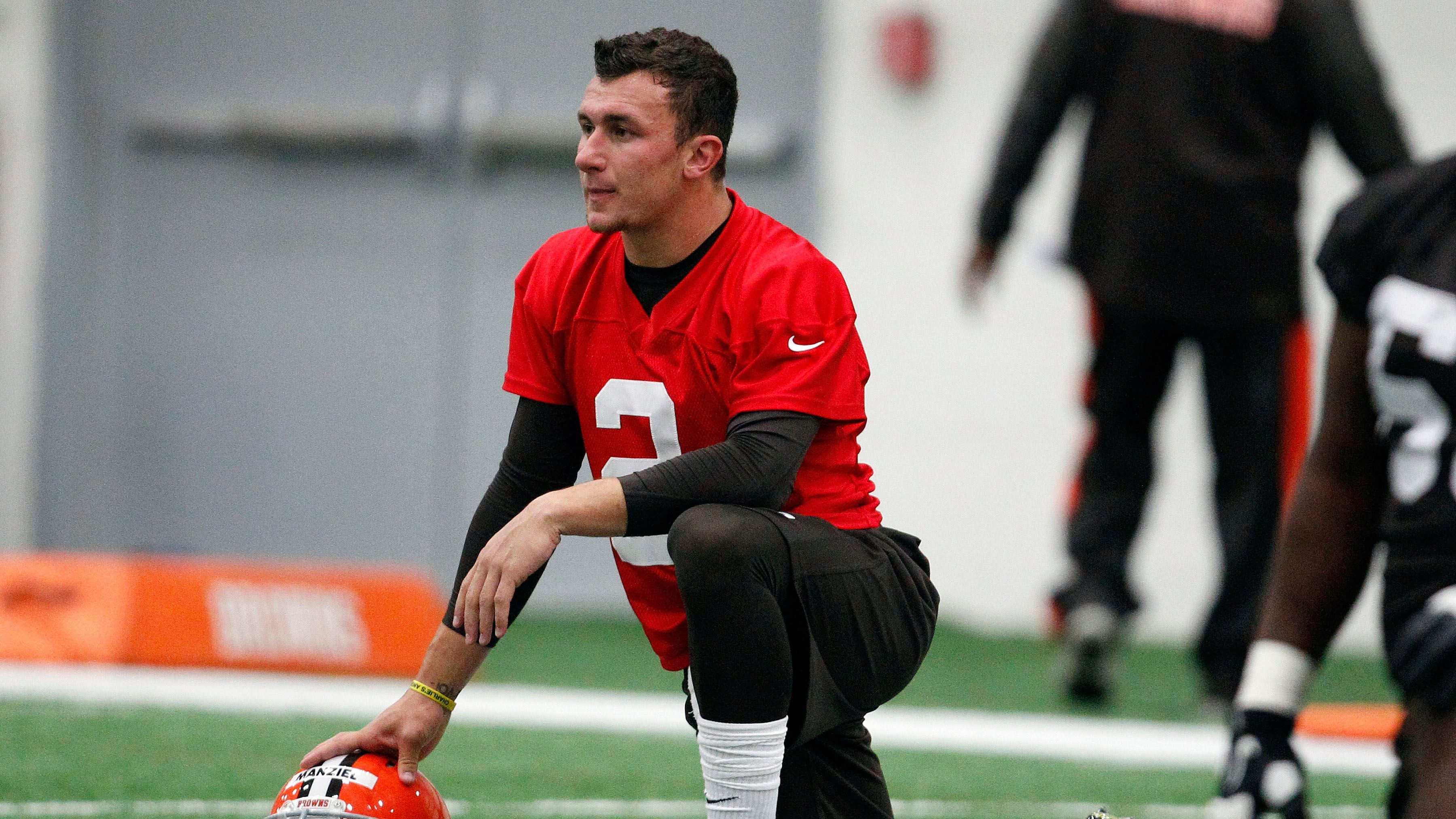 <strong>9. Johnny Manziel, QB, 2014 (Cleveland Browns) - Nr. 22 Overall</strong><br>Probleme abseits des Feldes und eine mangelhafte Leistung auf dem Feld sorgten für ein schnelles Ende seiner NFL-Karriere.