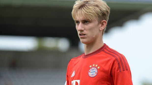 <strong>Sinan Kurt</strong><br>Er sollte das nächste große Talent der Bayern werden. Sinan Kurt kommt 2014 aus Gladbach nach München, kann die Erwartungen aber nicht erfüllen. Nach einem mageren Bundesliga-Spiel verlässt der den Rekordmeister schon wieder.&nbsp;