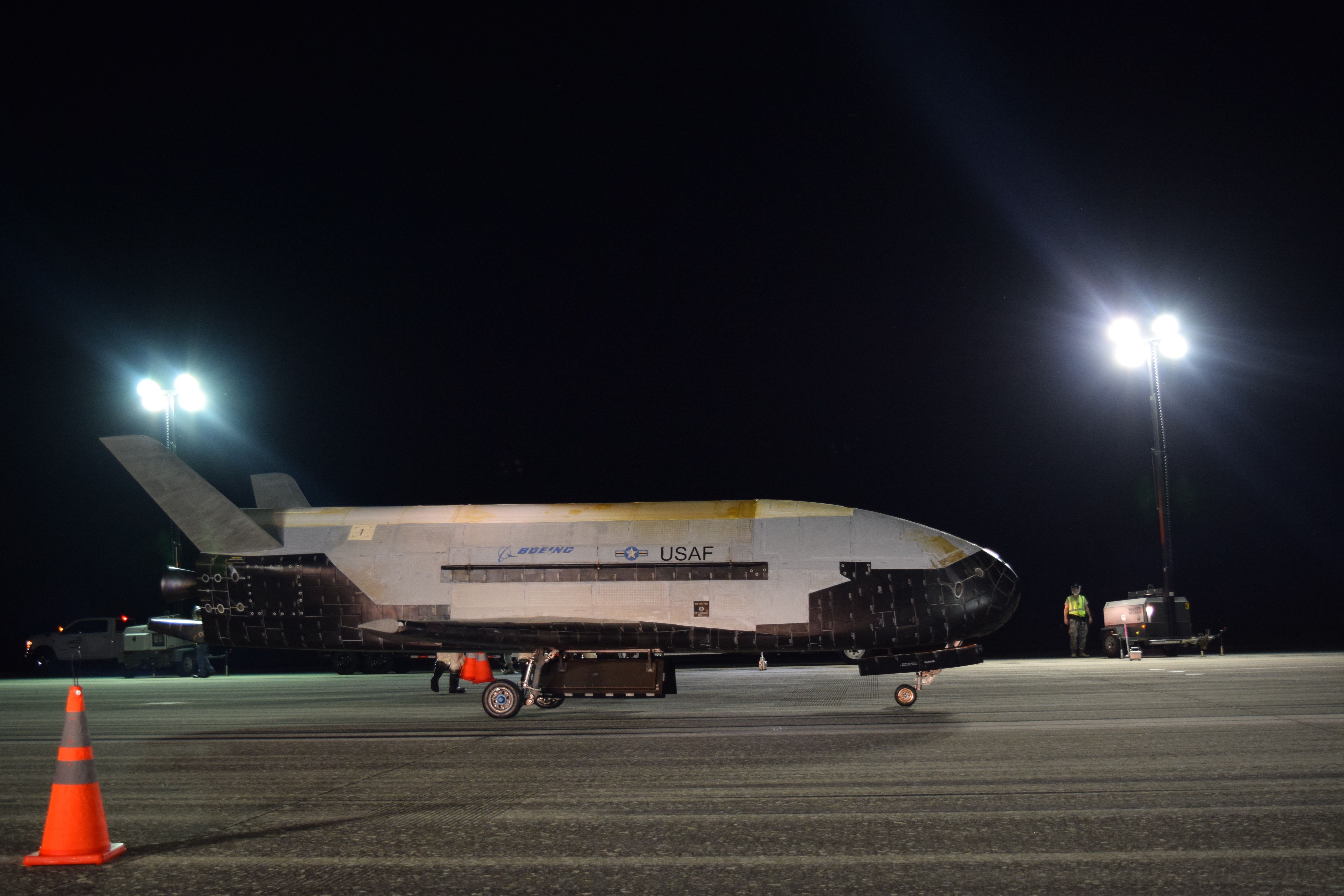 Der X-37B nach seinem fünften Flug im Oktober 2019.