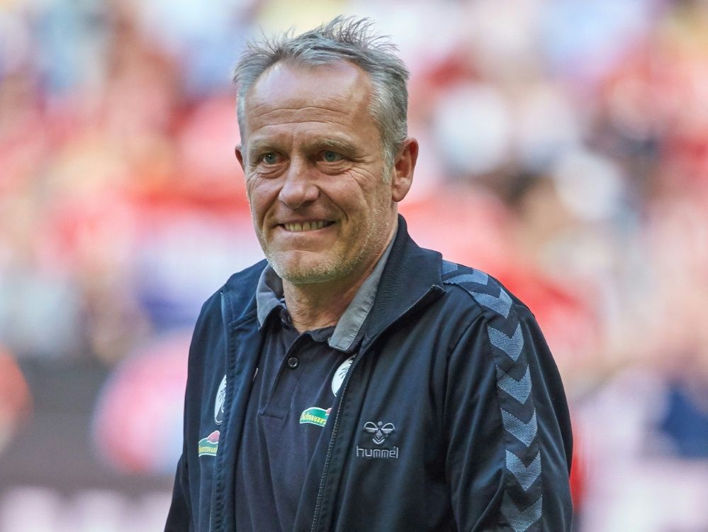 Freiburg-Trainer Streich Erhält Goldene Narrenschelle