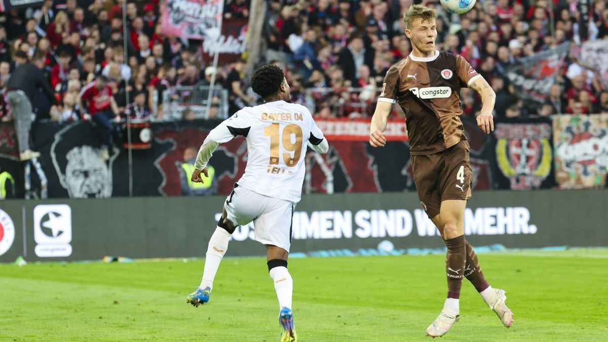 David Nemeth beim Kopfball