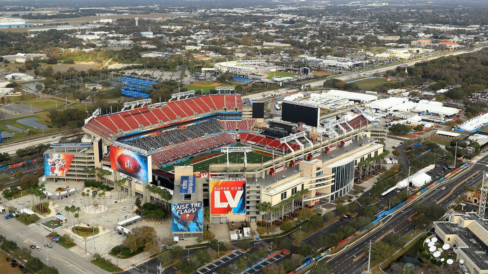 <strong>Tampa (fünf Super Bowls ausgetragen)</strong><br>
                • Stadien:&nbsp;Raymond James Stadium (2001, 2009, 2021),&nbsp;Tampa Stadium (1984, 1991)