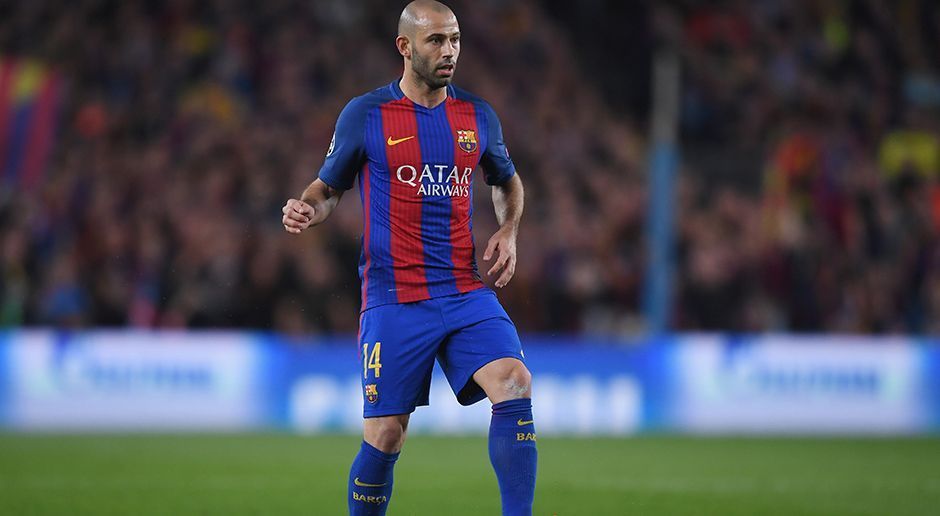 
                <strong>Abwehr: Javier Mascherano</strong><br>
                Obwohl er sich im defensiven Mittelfeld wohler fühlt, läuft Javier Mascherano bei uns in der Innenverteidigung auf. Der inzwischen in China spielende Argentinier hatte 2016 eingeräumt, 1,5 Millionen Euro Steuern hinterzogen zu haben. Das Gericht in Barcelona verurteilte ihn zu einer Haftstrafe von einem Jahr und einer Geldstrafe von 815.000 Euro. Ins Gefängnis musste er allerdings nicht, da Haftstrafen unter zwei Jahren in Spanien üblicherweise zur Bewährung ausgesetzt werden.
              