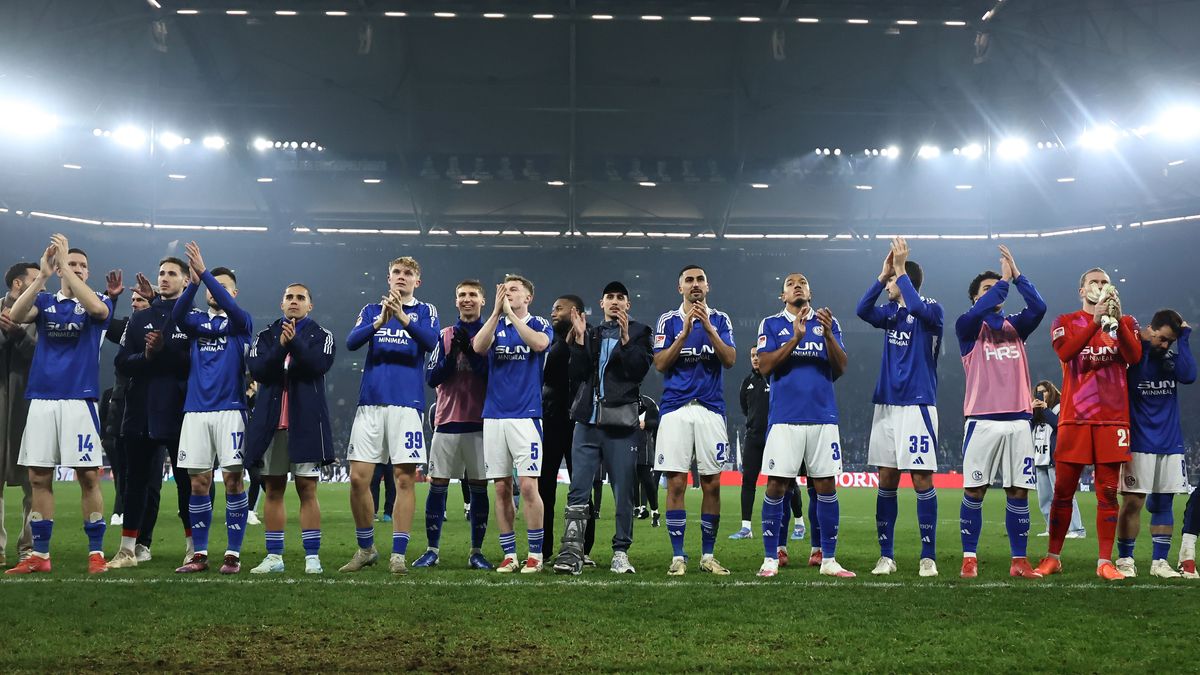 FC Schalke 04 v SC Preußen Münster - Second Bundesliga