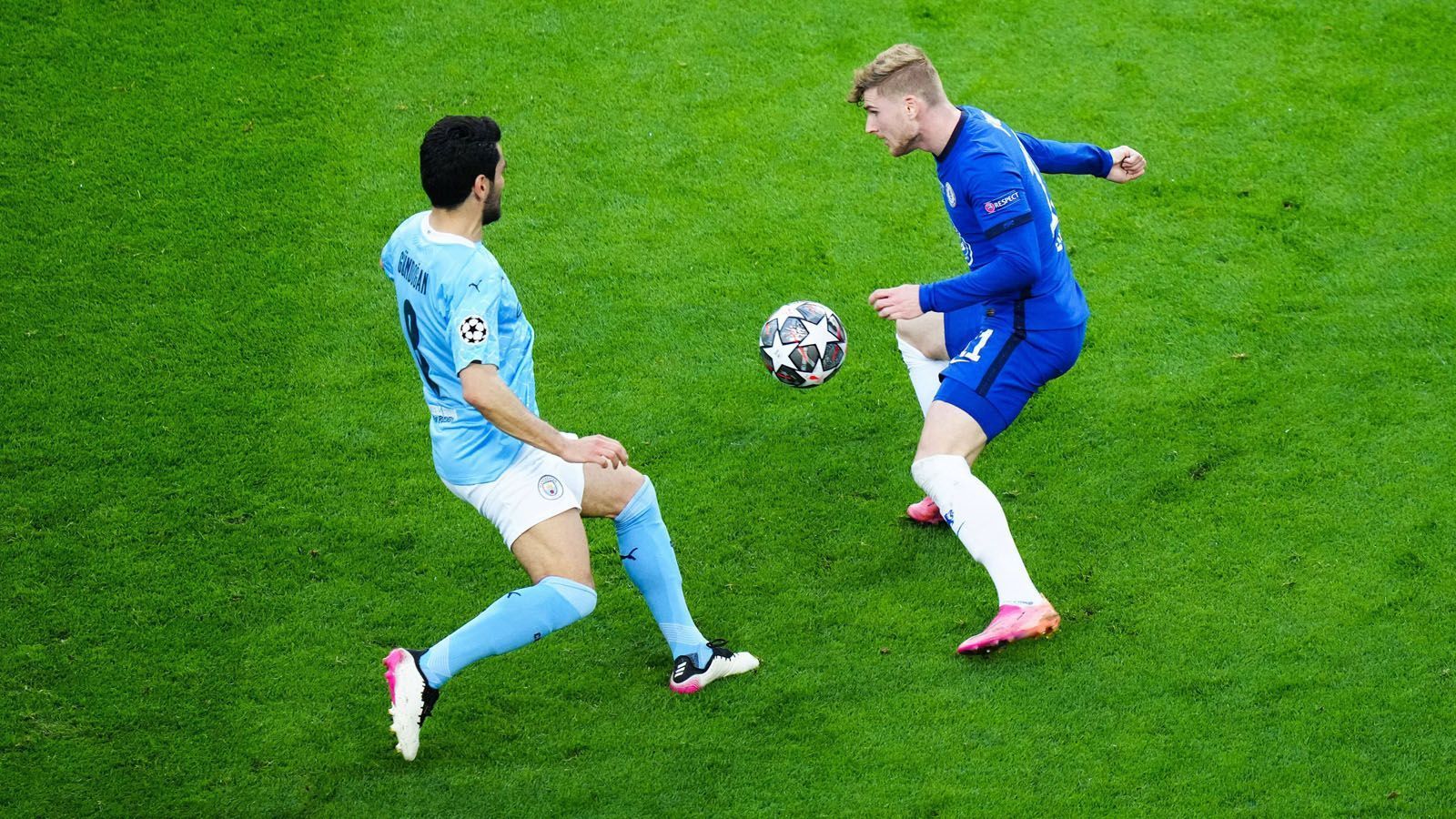 
                <strong>Ilkay Gündogan (Manchester City)</strong><br>
                Für Ilkay Gündogan hätte der Abend in mehrfacher Hinsicht besser laufen können. Das Finale ging verloren und die eigene Leistung war ausbaufähig. Durch Citys offensive Formation war der ehemalige Dortmunder vor allem im defensiven Mittelfeld gefragt und fand offensiv kaum statt. Dass das 0:1 durch Havertz durch die Zentrale von Mount mit einem einzigen Pass durch die Schnittstelle eingeleitet wurde, geht somit auch auf seine Kappe. 
              