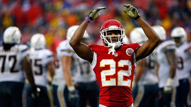 
                <strong>Peters</strong><br>
                Marcus Peters dreht in seiner ersten Saison richtig auf. Der Rookie der Kansas City Chiefs stellte den NFL-Rekord für die meisten Interceptions (8) in einer Rookie-Saison ein.
              