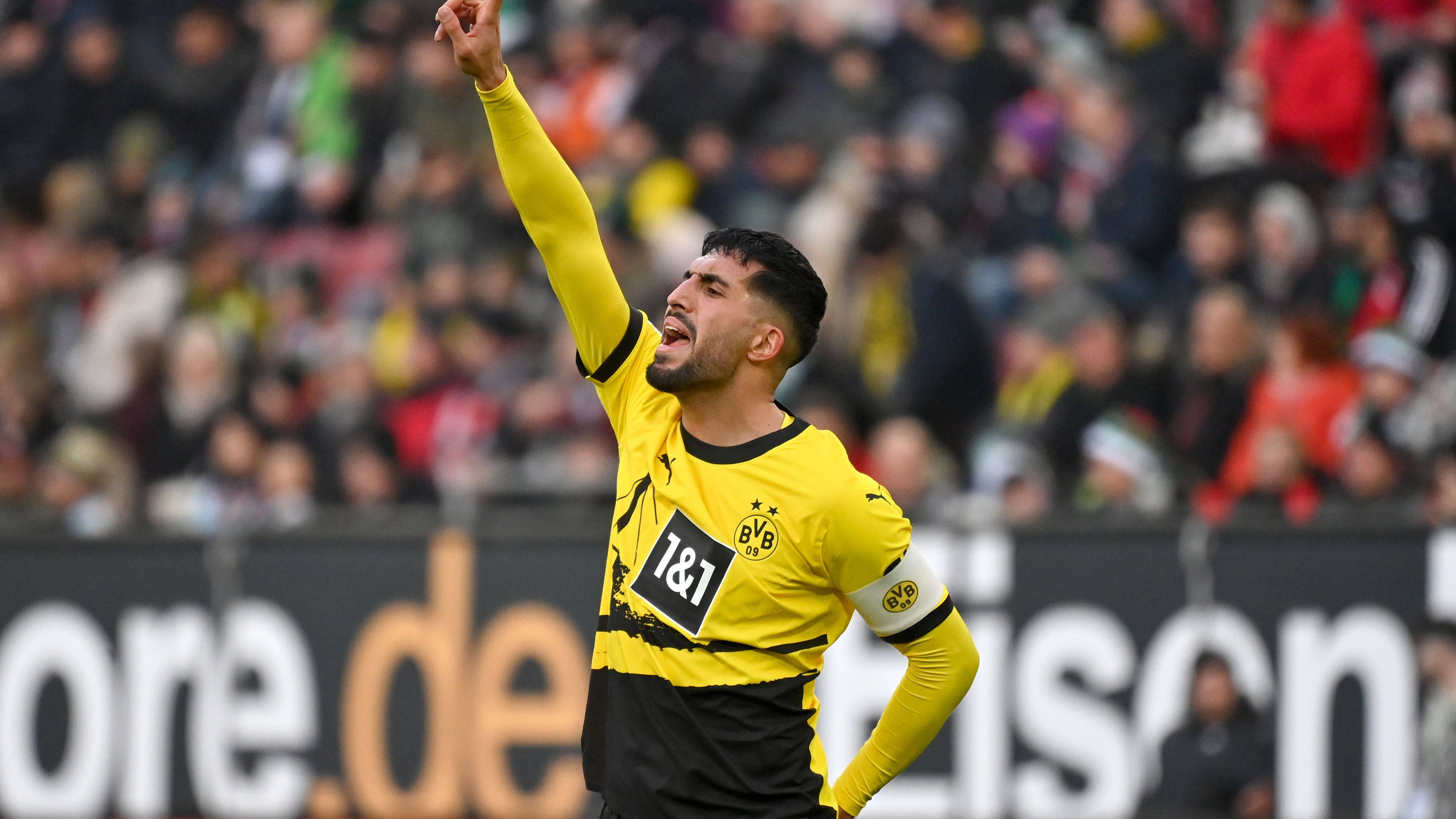 <strong>Emre Can (Mittelfeldspieler)</strong><br>Seine erste Saisonhälfte als BVB-Kapitän war von Höhen und Tiefen geprägt. Auf dem Platz zeigt er jene Leidenschaft, die die BVB-Fans von ihren Spielern sehen wollen. In dieser Hinsicht ist er ein echter Führungsspieler. Immer wieder treten aber seine fußballerischen Schwächen zutage. <strong><em>ran</em>-Weihnachtsnote: 3</strong>