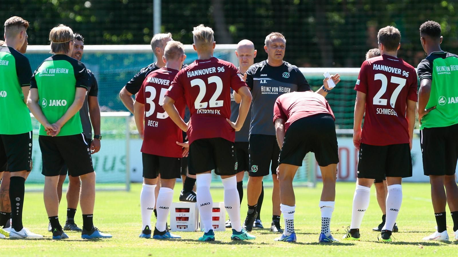 
                <strong>Hannover 96</strong><br>
                Am 2. Juli fiel in Hannover der Startschuss für die neue Saison.
              