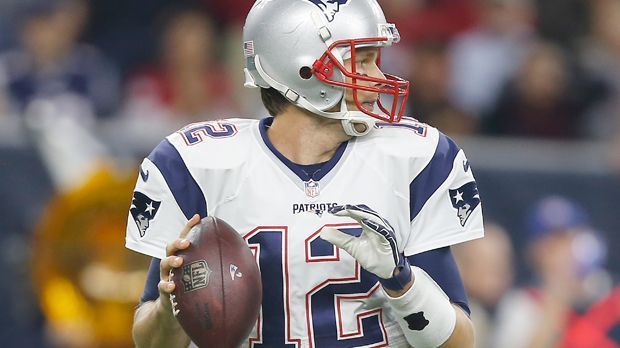 
                <strong>Platz 1: Tom Brady (Quarterback/ New England Patriots)</strong><br>
                Platz 1: Tom Brady (Quarterback/ New England Patriots) - 701.554 Stimmen
              