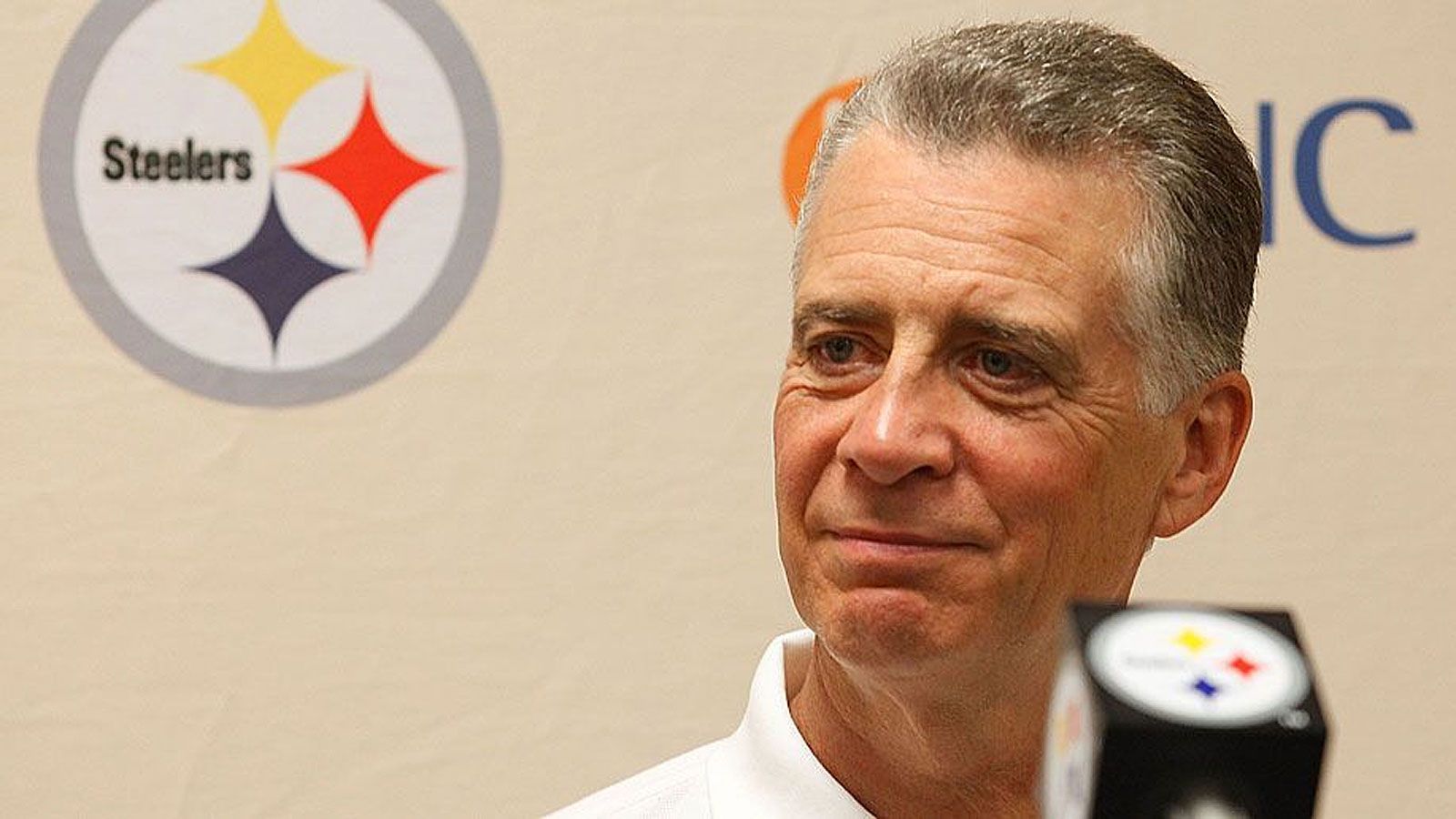 <strong>Platz 17: Pittsburgh Steelers</strong><br>
                Besitzer: Rooney-Familie (Foto: Art Rooney II)<br>Kaufpreis: 2500 US-Dollar (1933)<br>Wert 2017: 2,5 Milliarden US-Dollar<br>Aktueller Wert: 6,08 Milliarden US-Dollar