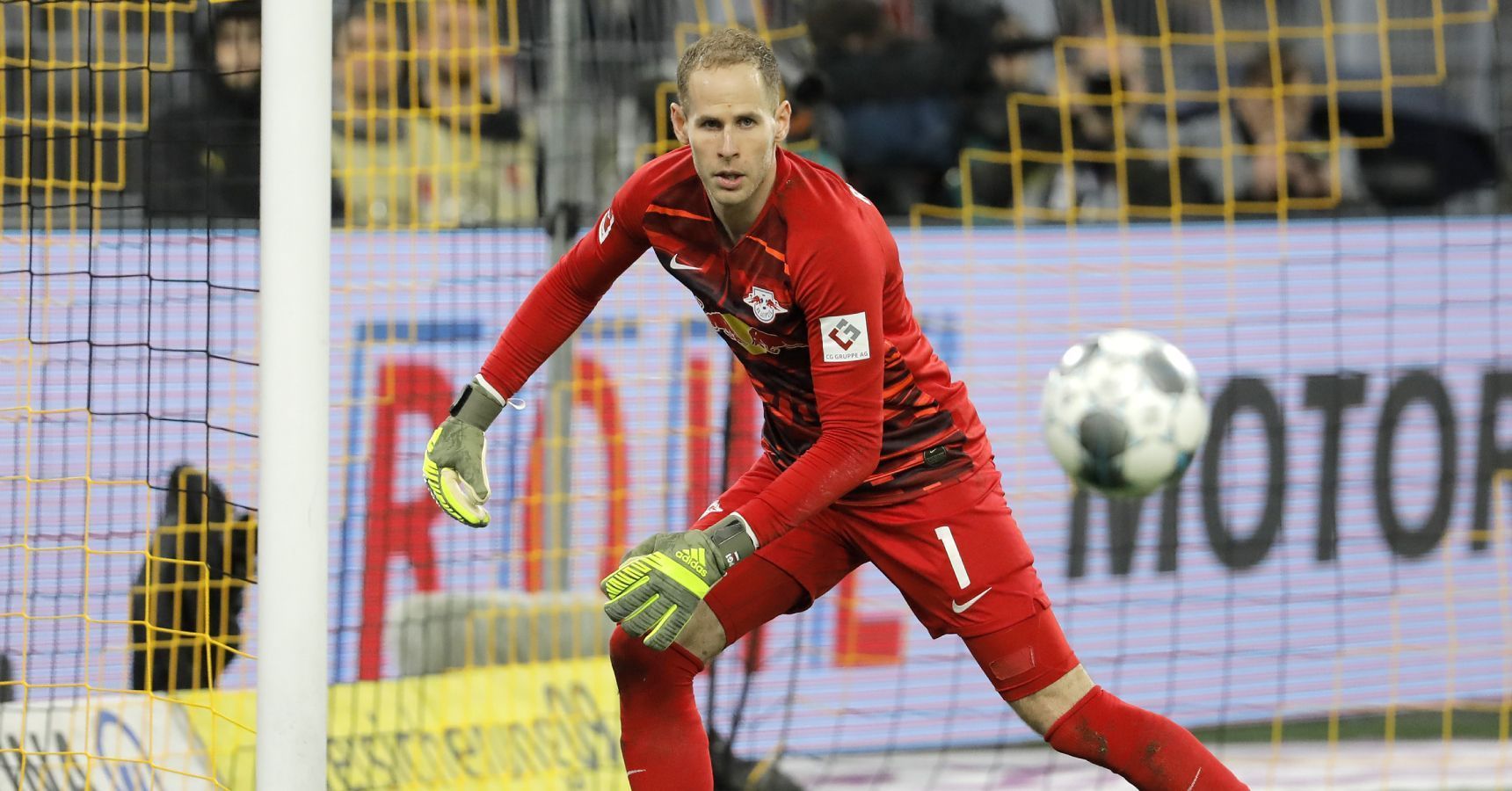 
                <strong>Peter Gulacsi (RB Leipzig) </strong><br>
                Der Ungar ist der souveräne Rückhalt beim derzeitigen Bundesliga-Spitzenreiter Leipzig, wo er seit 2015 unter Vertrag steht. Dabei kostete der Torhüter die Sachsen bei seinem Wechsel von Salzburg nach Leipzig einst nur drei Millionen Euro.
              