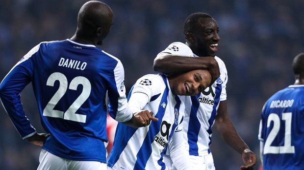 
                <strong>13. FC Porto</strong><br>
                In der Leipzig-Gruppe offensiv (15 Tore) stark, defensiv (10 Gegentreffer) aber anfällig. Da die Portugiesen hinter Überraschungsteam Besiktas nur Zweiter wurden, wartet im Achtelfinale ein Gruppensieger. Wobei Porto an zwei guten Tagen durchaus für eine Überraschung gut sein kann.
              