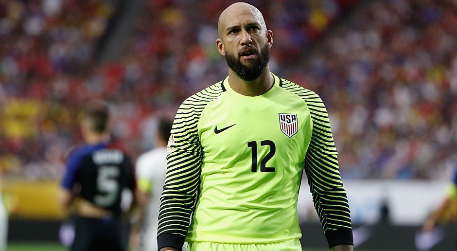 
                <strong>Torwart: Tim Howard</strong><br>
                Torwart: Tim Howard (Colorado Rapids). Der langjährige England-Legionär ist Sohn eines Afro-Amerikaners und einer vor 50 Jahren in die USA ausgewanderten Ungarin.
              