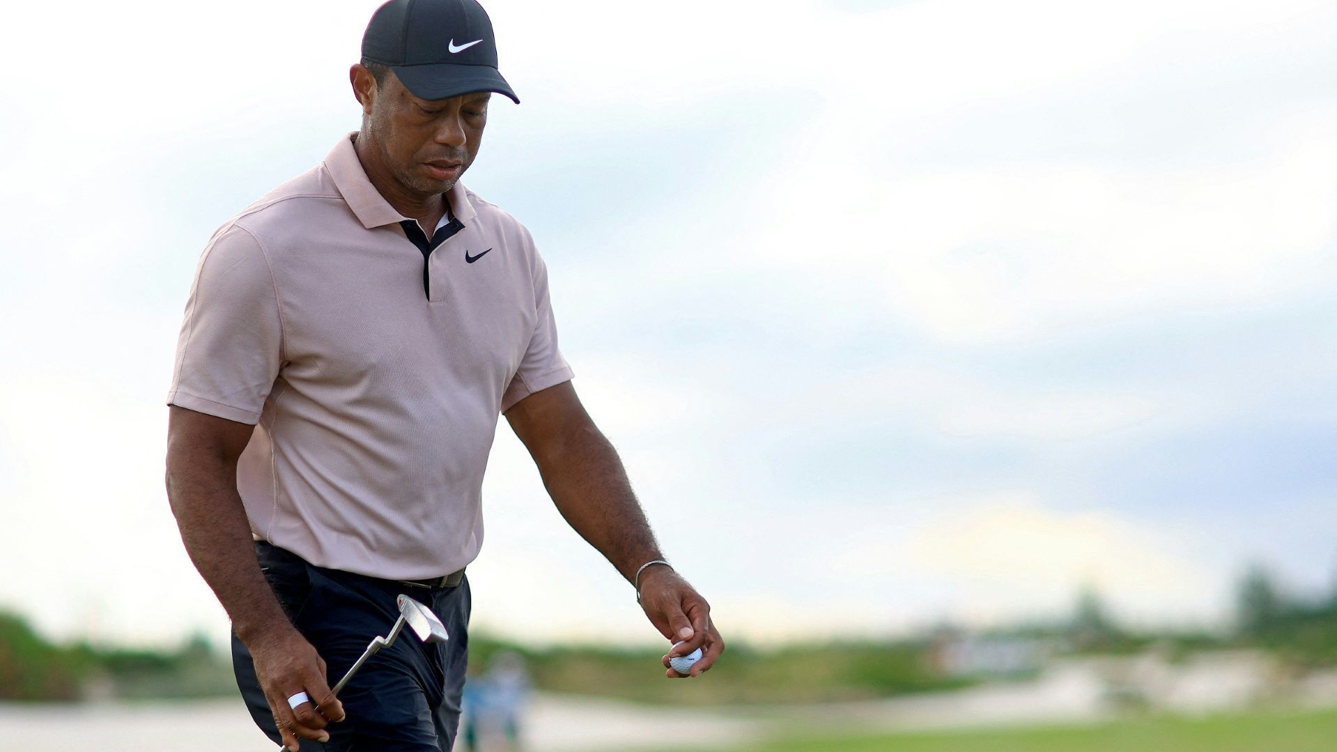 <strong>Platz 23: Tiger Woods (Golf)<br></strong>Gesamteinnahmen: 67,2 Millionen Dollar<br>Preisgeld: 12,2 Millionen Dollar <br>Werbeeinnahmen: 55 Millionen US-Dollar