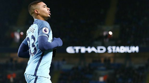 
                <strong>Platz 3: Gabriel Jesus</strong><br>
                Gabriel Jesus: Von Plameiras zu Manchester City. Ablösesumme: 32 Millionen Euro
              