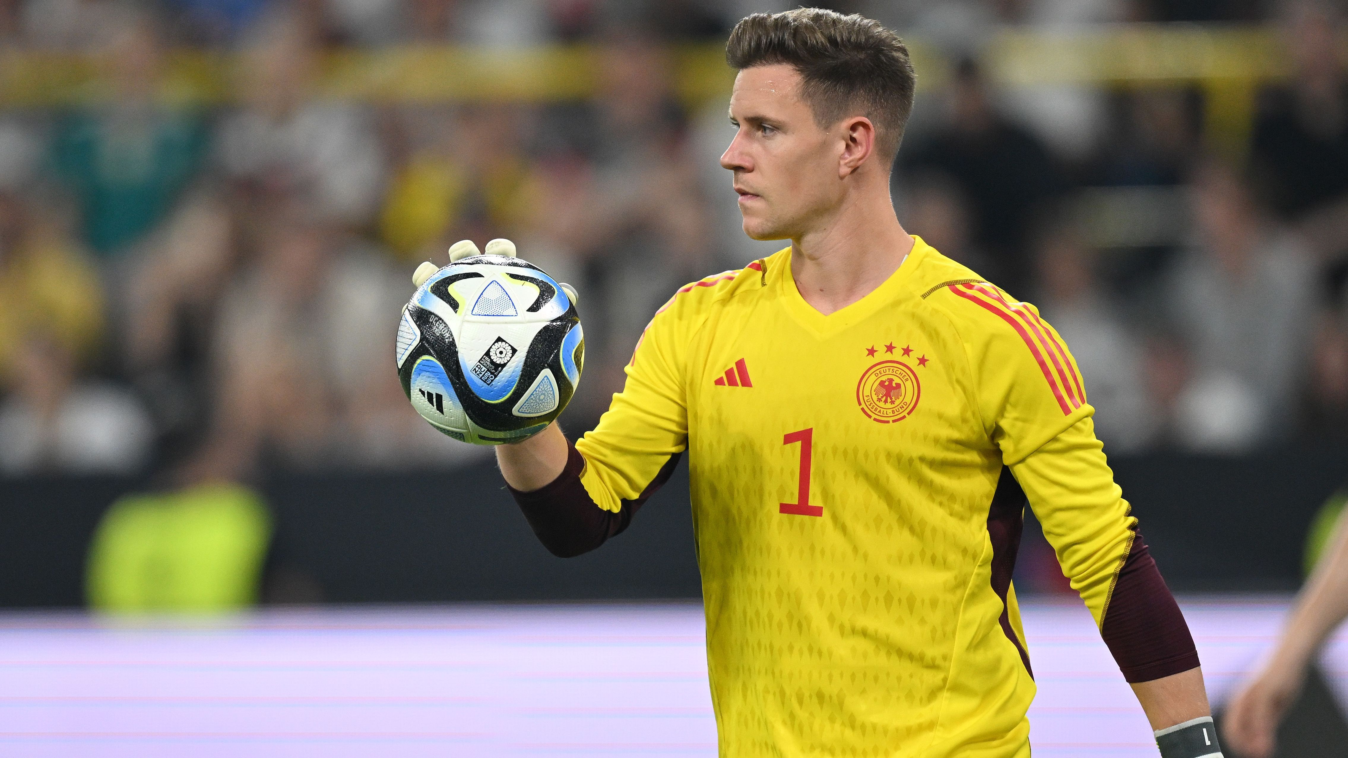 <strong>Tor: Marc-Andre ter Stegen</strong><br>Um den Keeper vom FC Barcelona führt derzeit kein Weg vorbei. Auch wenn er schlechte Erinnerungen an die vergangene USA-Reise mit Deutschland hat, steht Marc-Andre ter Stegen vor Kevin Trapp, Oliver Baumann und Bernd Leno. Zumindest solange Manuel Neuer nicht zurück ist, bleibt der Ex-Gladbacher die klare Nummer 1.