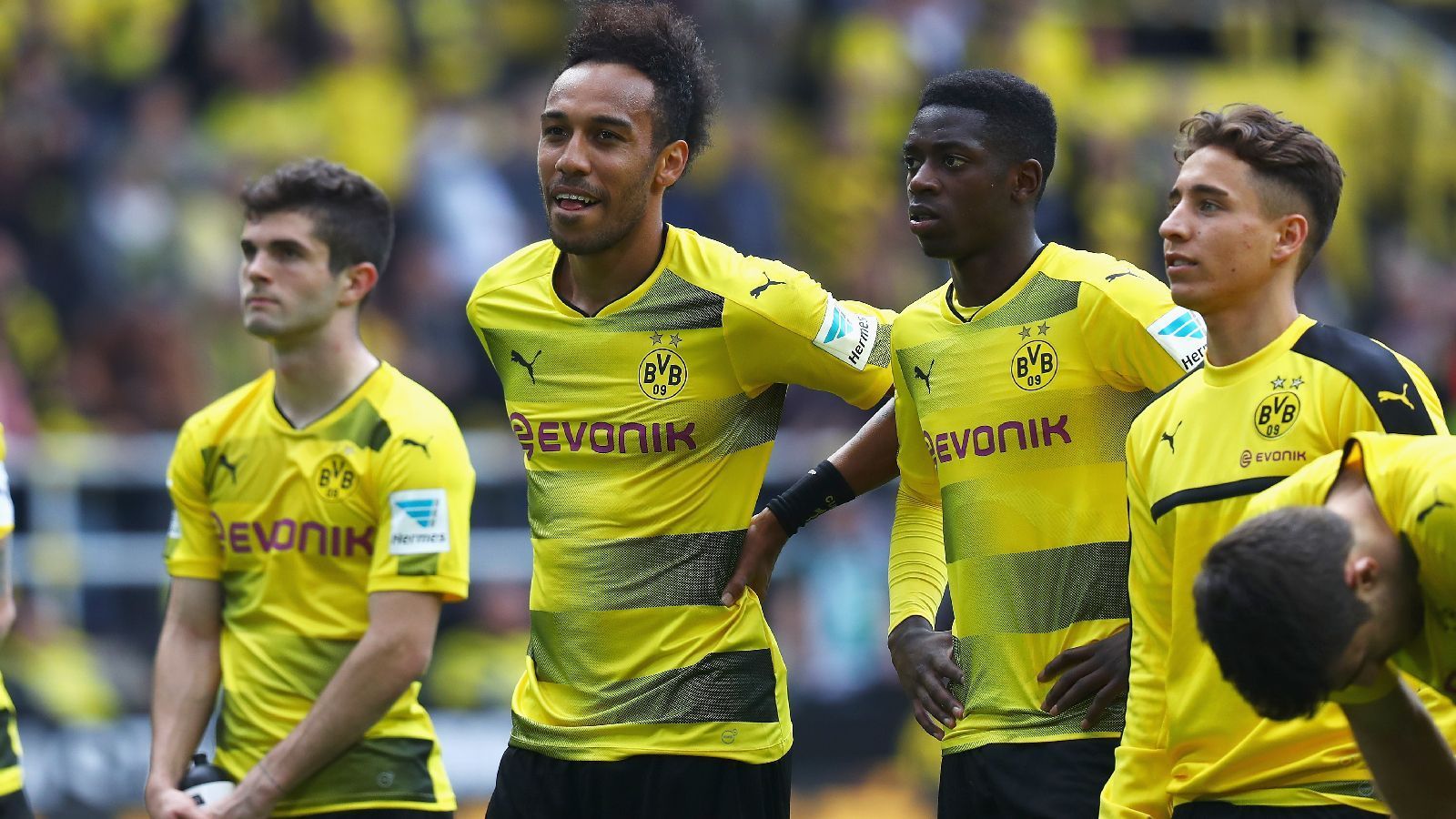 
                <strong>Platz 11: Borussia Dortmund</strong><br>
                Die meisten Transfereinnahmen bei den deutschen Teams konnte in der jüngeren Vergangenheit Borussia Dortmund verbuchen - und damit findet sich der BVB seit der Saison 2009/2010 insgesamt auf Platz 11 wieder.Generierte Transfereinahmen seit der Saison 2009/10: 731,17 Mio. EuroRekordverkäufe: Ousmane Dembele (Saison 17/18 für 125 Mio. Euro)                         
              