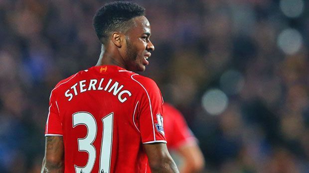 
                <strong>Raheem Sterling</strong><br>
                Liverpools Raheem Sterling bringt das internationale Transferkarussell ins Rollen. Der 20-Jährige wechselt für 68 Millionen Euro zu Manchester City. Damit ist er der zweitteuerste Spieler aller Zeiten, der in seiner Altersklasse wechselte. ran.de zeigt die Top-10-Transfers.
              