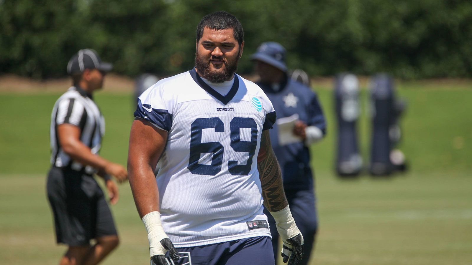 
                <strong>Damien Mama (Right Guard)</strong><br>
                Verein: Dallas CowboysGesamtwertung: 65Speed-Wertung: 50
              