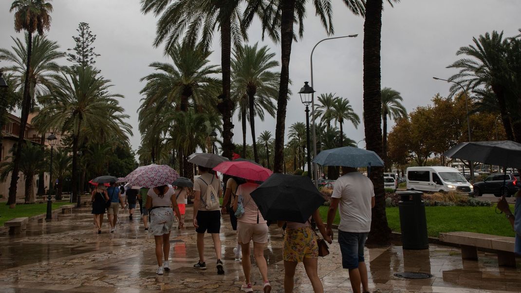 Widrige Wetterbedingungen haben zu massiven Problemen auf Mallorca geführt.