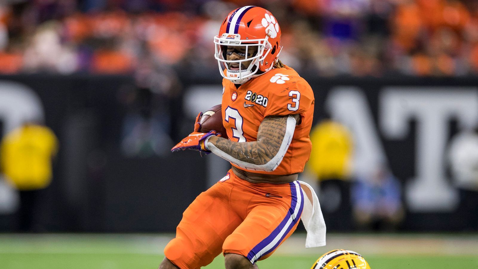 
                <strong>Amari Rodgers</strong><br>
                Der Slot-Receiver kam 2020 bei den Clemson Tigers auf 1020 Yards und sieben Touchdowns, insgesamt schaffte er bei 181 Receptions 2144 Yards und 15 Touchdowns. Ein dynamisches Gesamtpaket, dem die NFL-Erfahrung fehlt, trotzdem haben die Packers große Erwartungen und setzen eine Menge Hoffnungen in den Namensvetter ihres Star-Quarterbacks. Ob er direkt durchstartet, muss man abwarten, die Qualität dazu hat er.
              