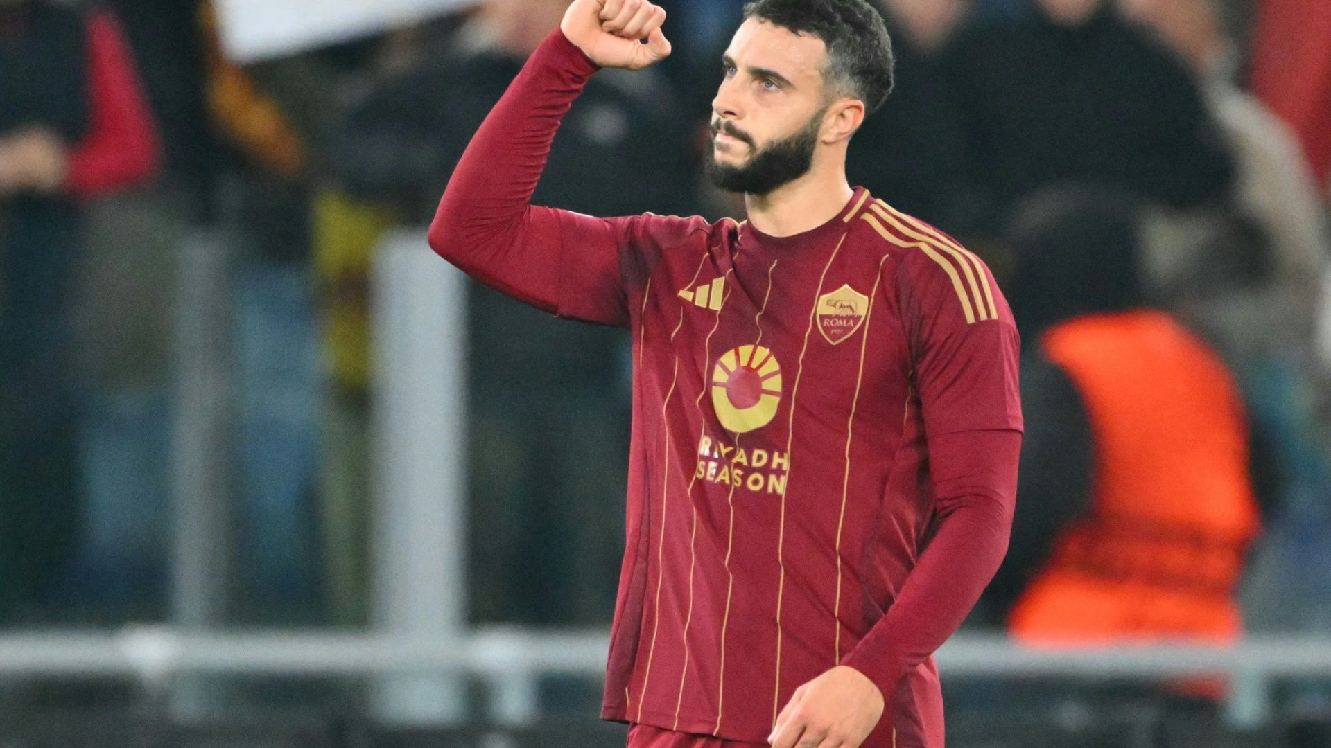 <strong>Mario Hermoso (AS Rom)</strong><br>Denn auch Innenverteidiger Hermoso von der Roma soll laut "Sky" seinen Medizincheck am morgigen Mittwoch absolvieren und der Mannschaft von Trainer Xabi Alonso bald zur Verfügung stehen. Demnach haben sich beide Klubs bereits auf eine Leihe bis zum Saisonende geeinigt.