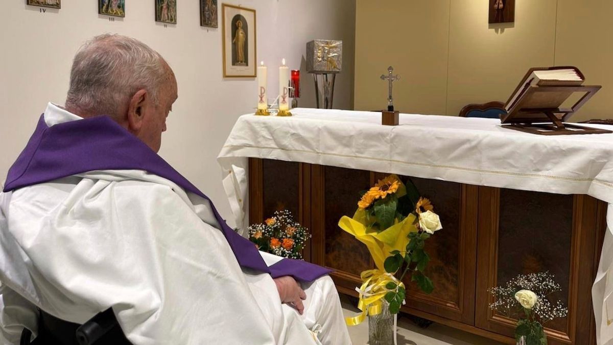 Papst Franziskus im Krankenhaus