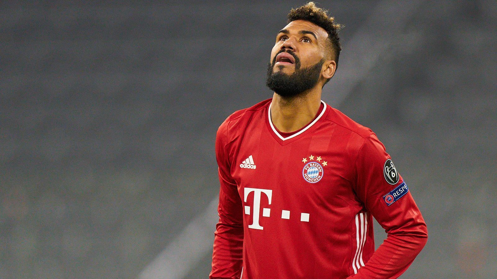 
                <strong>Eric Maxim Choupo-Moting (FC Bayern München)</strong><br>
                Eric-Maxim Coupo-Moting war der Überraschungstransfer des letzten Sommers. Der Kameruner kam aus Paris und unterschrieb für ein Jahr bei den Bayern. Bisher sind die Zahlen aber nicht so überzeugend. In fünf Bundesligaspielen traf Choupo-Moting noch gar nicht, im Pokal zweimal, in der Champions League einmal. "Nach Hamburg möchten wir irgendwann zurück. Und ja, vielleicht spiele ich dann noch mal für einen meiner alten Klubs, St. Pauli oder den HSV", sagte der Lewandowski-Backup im Oktober. Wann das sein wird, ließ er aber offen. Trotzdem ist ein Ausbau der Zusammenarbeit mit den Bayern nicht komplett unrealistisch. Es wird auch von seinen Leistungen in den Spielen abhängen, wenn Lewandowski nicht auf dem Platz steht.
              