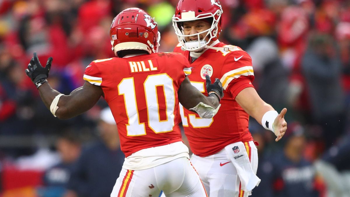 Hill Mahomes