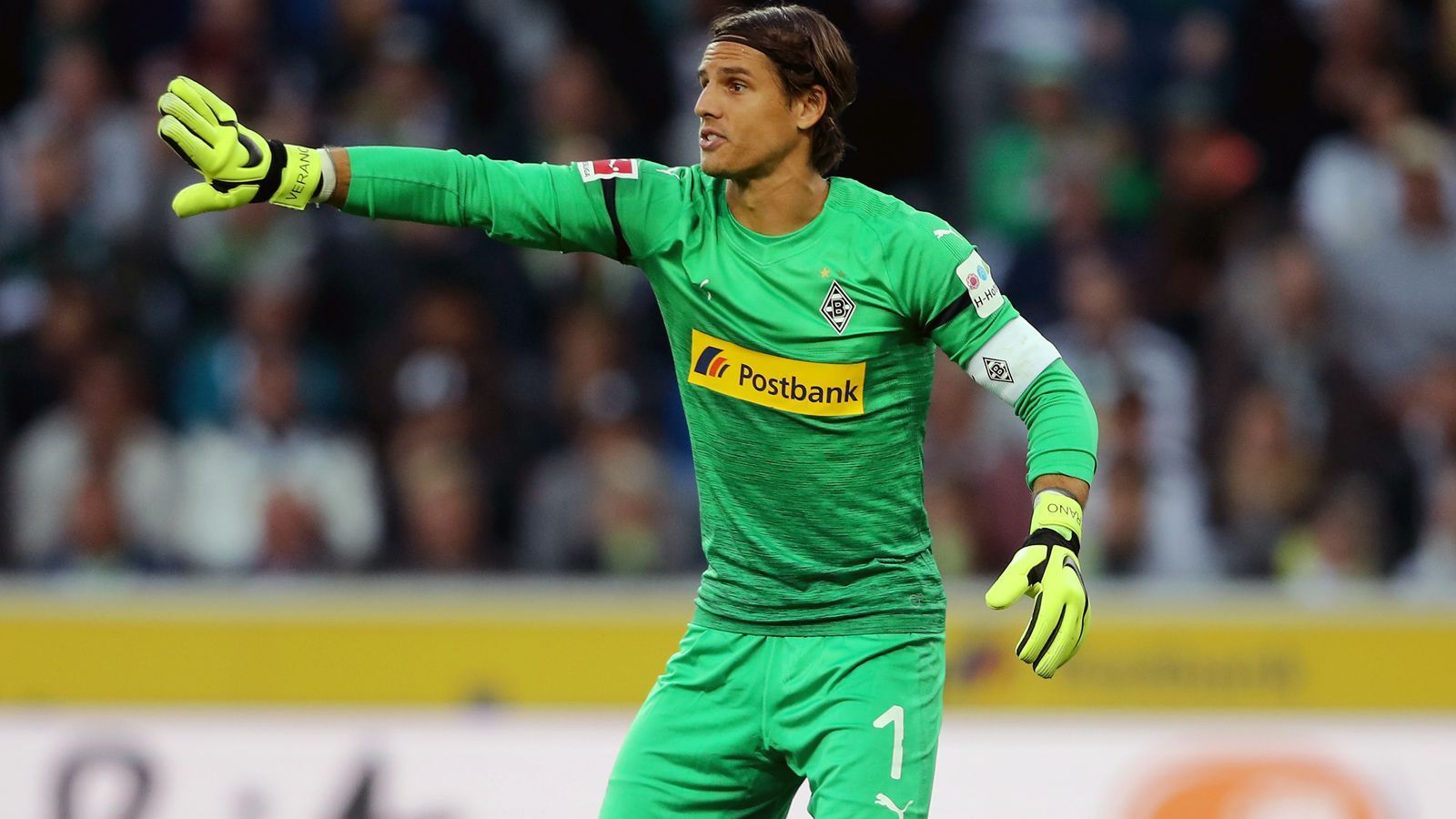 
                <strong>Yann Sommer (Borussia Mönchengladbach)</strong><br>
                Paraden in der Saison 2018/19: 37Saison-Einsätze: 10
              