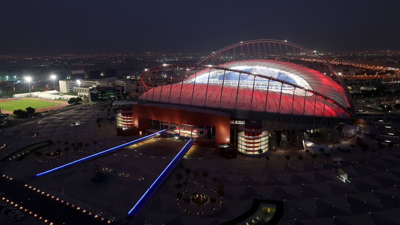 
                <strong>Khalifa International Stadium</strong><br>
                Kapazität: 40.000Standort: Al-RayyanFertigstellung: Umbau, Wiedereröffnung 2017
              