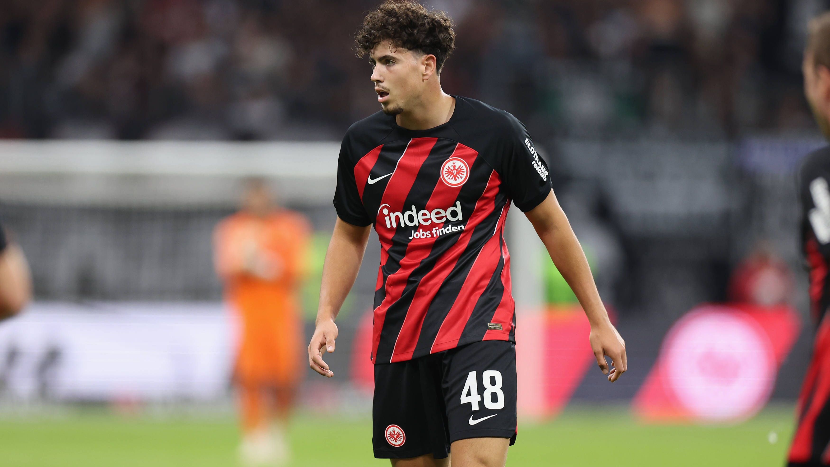 <strong>Platz 3: Nacho Ferri (Eintracht Frankfurt)</strong><br><strong>Alter beim Debüt:</strong> 18 Jahre, elf Monate, 19 Tage<br><strong>Begegnung:</strong> Eintracht Frankfurt - SC Freiburg 0:0 (24. September 2023)