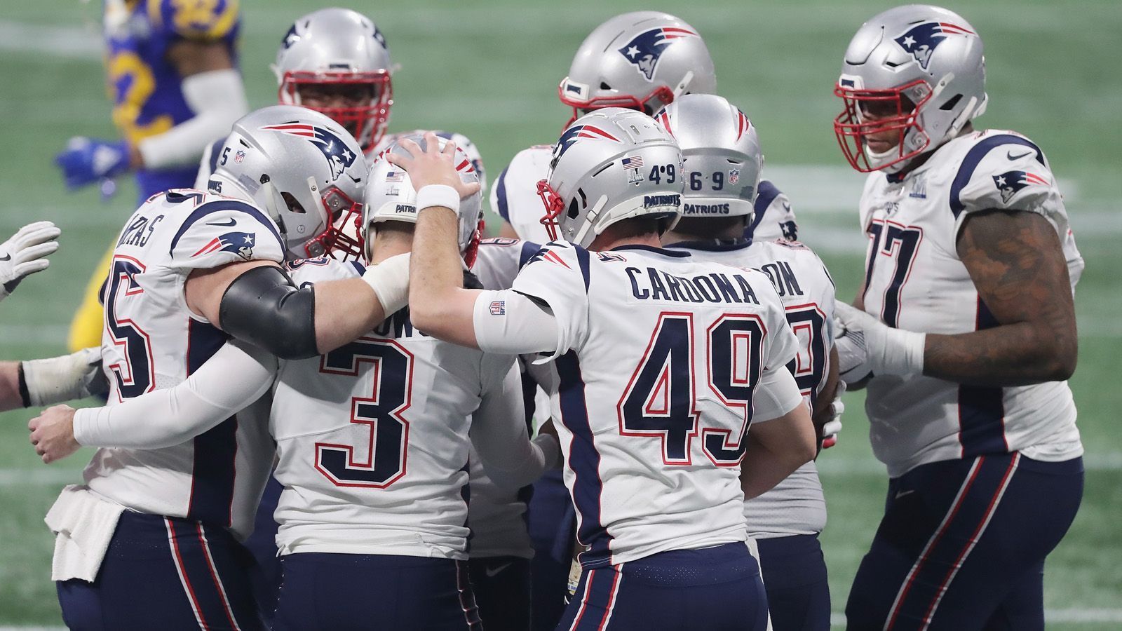 
                <strong>New England Patriots - Bestes Team</strong><br>
                Der sechsfache Super-Bowl-Champion New England Patriots schaute bei der Kategorie "Bestes Team" in die Röhre - hier mussten Tom Brady und Co. der Frauen-Nationalmannschaft der USA um Superstar Megan Rapinoe den Vortritt lassen. 
              