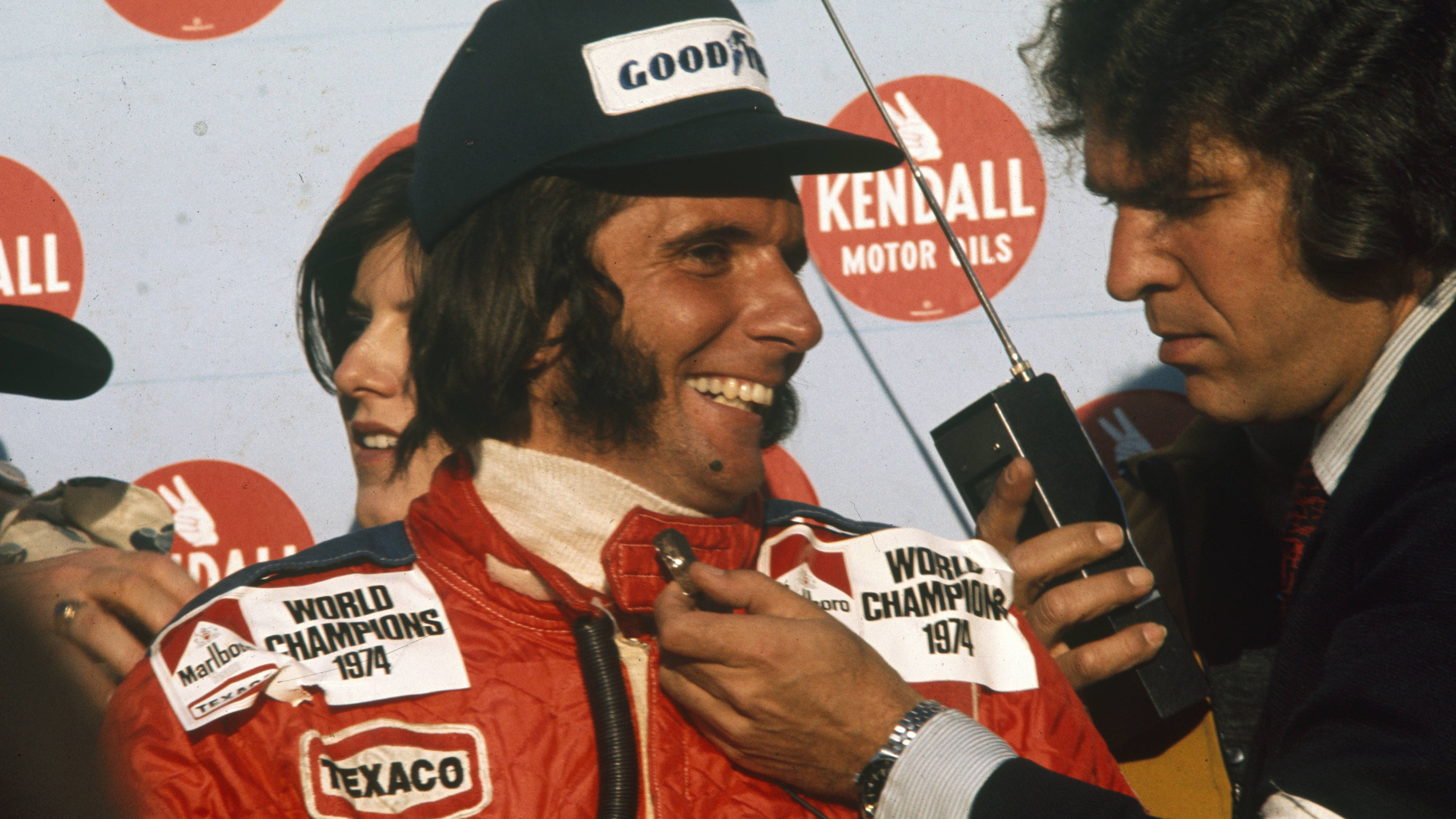<strong>Fittipaldi der F1-Champion<br></strong>Die Formel 1 war damals noch lebensgefährlich, zwei Tote beklagte die Königsklasse 1974. Aus deutscher Sicht war Hans-Joachim Stuck am Start (Jochen Mass und Rolf Stommelen nicht in allen Rennen). Weltmeister wurde Emerson Fittipaldi. Damals ebenfalls am Start: Niki Lauda und James Hunt, die die nächsten Jahre prägen sollten.