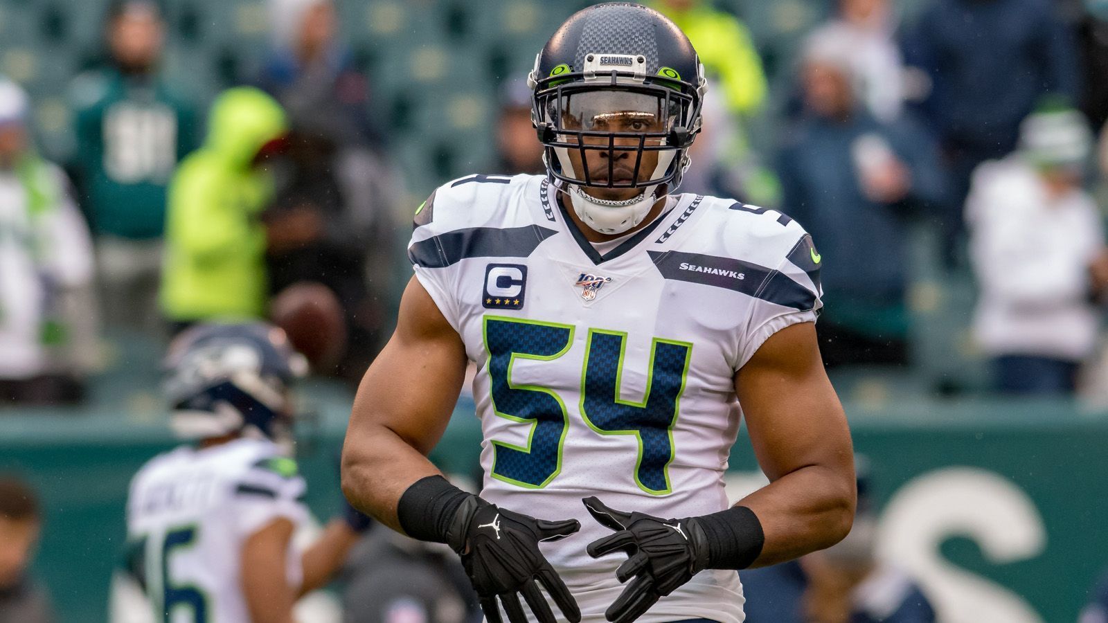 
                <strong>3. Bobby Wagner, Seattle Seahawks</strong><br>
                Bobby Wagner wurde im vergangenen Jahr noch zum besten Linebacker der NFL gewählt und landete nun auf Platz 3. Der 31-jährige Routinier kam vergangene Saison auf insgesamt 136 Tackles, drei Sacks und acht abgewehrte Pässe. Seine Run-Stop-Erfolgsquote von 38,4 Prozent ist die viertbeste unter allen Linebackern der NFL.  
              