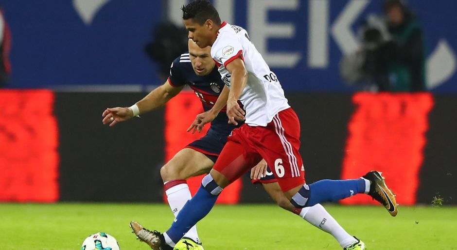 
                <strong>Douglas Santos (Hamburger SV)</strong><br>
                Das Passspiel des Brasilianers ist alles andere als brasilianisch und besticht vor allem durch eine hohe Fehlerquote. Auch seine Zweikampfquote ist ausbaufähig. Verliert beim ersten Gegentor den Torschützen Tolisso aus dem Blick. ran-Note: 4
              