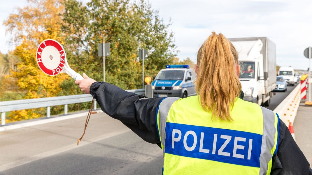 An der deutschen Grenze zu Frankreich soll es ab Samstag vorübergehende Grenzkontrollen geben.