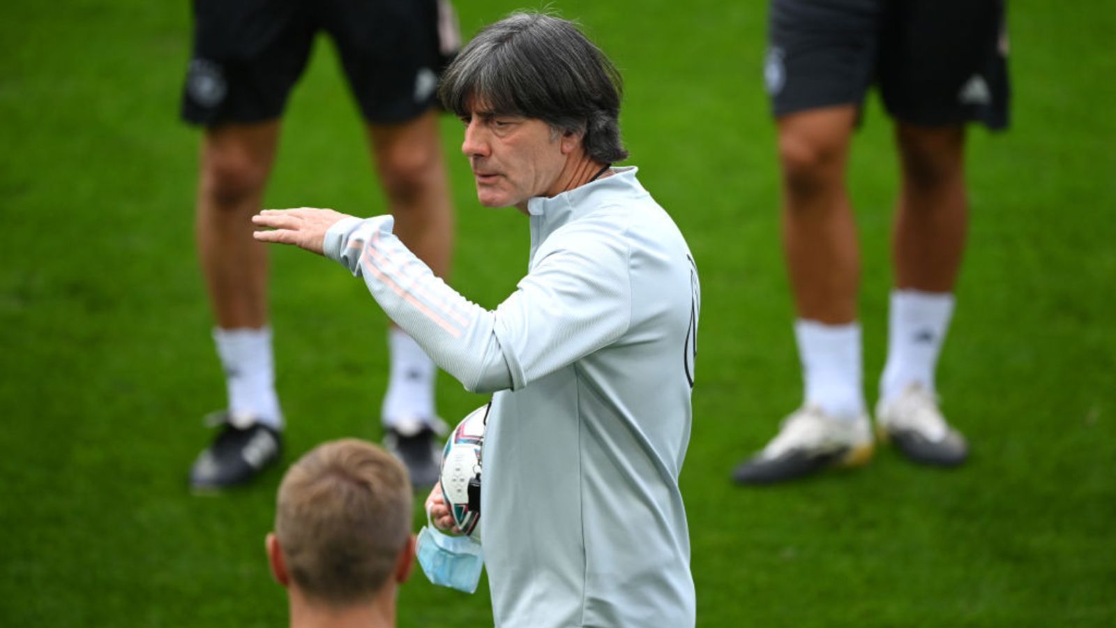 
                <strong>Siege</strong><br>
                Dementsprechend hat Löw auch die meisten Siege. 120 Mal ging seine Elf als Sieger vom Platz, ebenfalls Höchstwert beim DFB. Lediglich angesprochener Herberger und Helmut Schön haben überhaupt mehr Spiele auf dem Konto, als Löw Siege feierte.
              