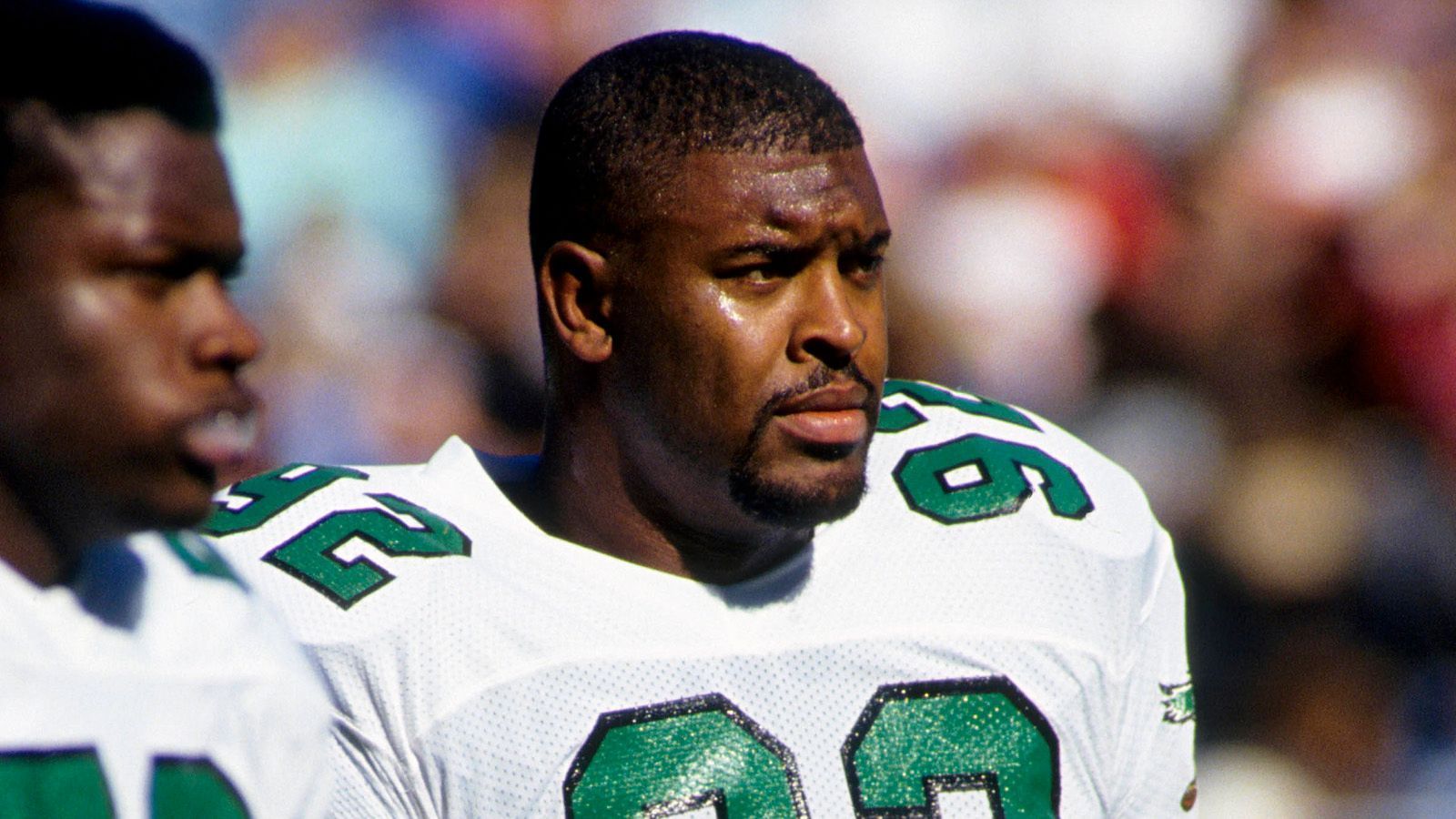 
                <strong>Philadelphia Eagles: Reggie White (Defensive End)</strong><br>
                White war ein herausragender Pass Rusher und gehört zu den besten Defensivspielern in der Geschichte der NFL.
              