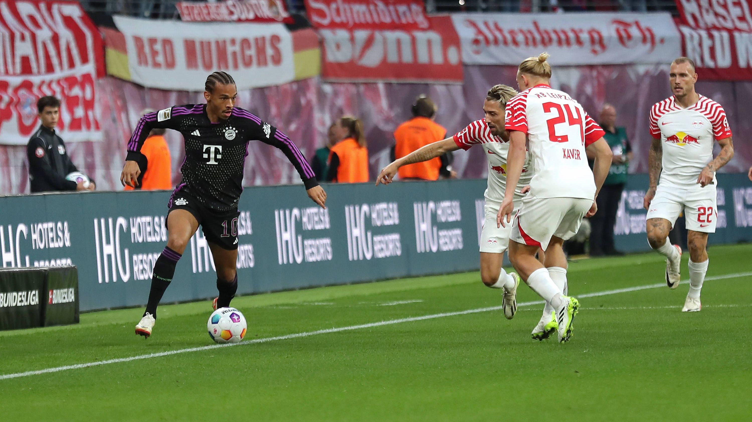 <strong>Leroy Sane</strong><br>Der Torschütze zum 2:2! Zu Beginn des Spiels werden seine guten Laufwege von den Mitspielern übersehen. Daraufhin versucht Sane öfter Alleingänge, ist dann kaum vom Ball zu trennen. Kurz vor der Halbzeit kommt er erstmals gefährlich zum Abschluss, verfehlt aber das Tor. In der 70. Minute belohnt sich der Linksfuß mit dem Treffer zum 2:2. <strong>ran-Note: 2</strong>