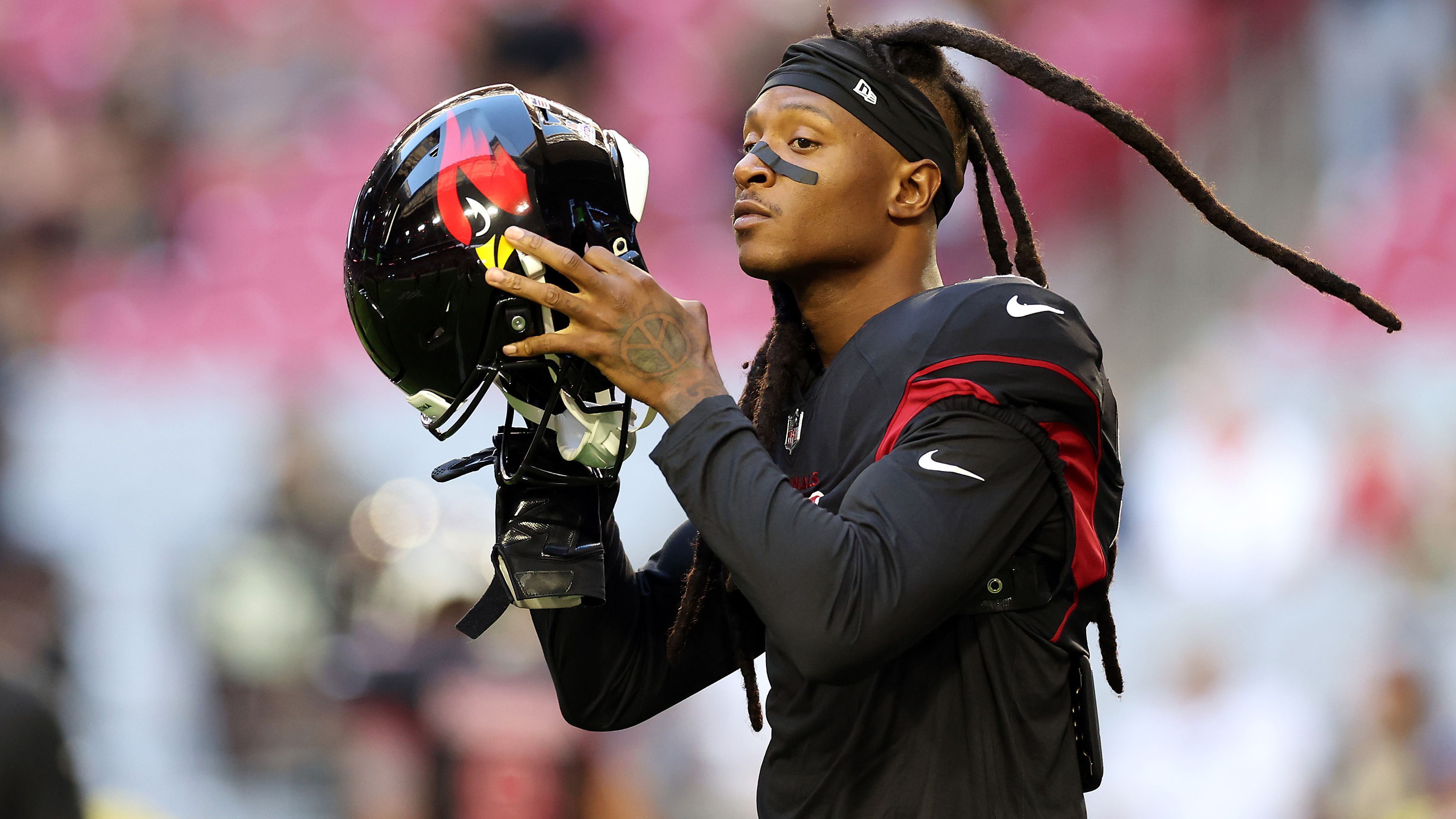 
                <strong>Free Agent DeAndre Hopkins - wohin führt sein Weg?</strong><br>
                DeAndre Hopkins ist nach seiner Entlassung bei den Arizona Cardinals einer der Top-Free-Agents. Doch wohin führt der Weg des 31 Jahre alten Star-Receivers? ran zeigt mögliche Landing Spots.
              
