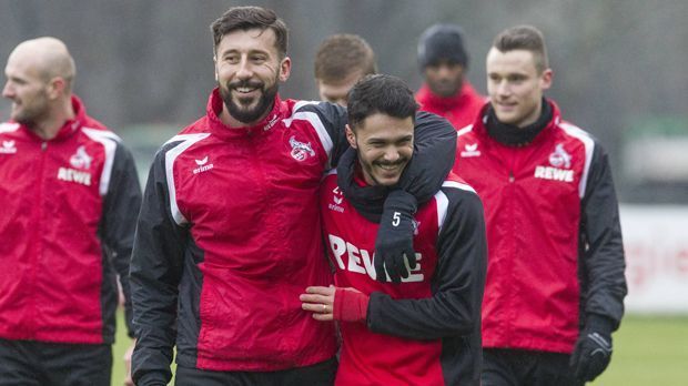 
                <strong>1. FC Köln (7.)</strong><br>
                Trainer Peter Stöger bescheinigte seiner Mannschaft eine Woche vor dem Bundesligastart ein gutes Niveau, der Österreicher hat ein gutes Gefühl, was die aktuelle Form betrifft. In den Testspielen (Sieg gegen Bochum, Remis gegen Stuttgart und Anderlecht) konnte der FC seinen Coach dann auch zufriedenstellen. Zwei Leistungsträger (Leonardo Bittencourt und Matthias Lehmann) sind zurück, nach einer Defensivverstärkung wird aber noch gesucht. Ob Europa oder Mittelmaß – viel wird vom Start abhängen. ran-Form: Auf Europa-Kurs
              